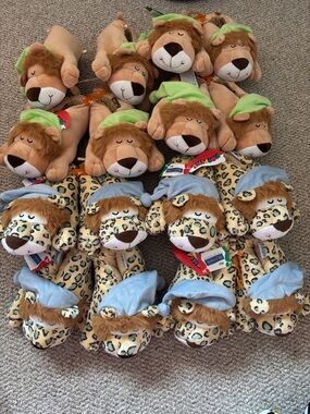Reseller Bundle Sleeping Leopard/Lion 3D Plush Slippers Size 6/7/8/9 (8 pairs)